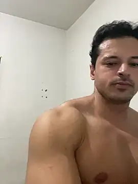 Snapshot of Lucasfit24 chatting on January 22, 2025, 11:21 pm Lucasfit24 online show from January 22, 2025, 11:21 pm