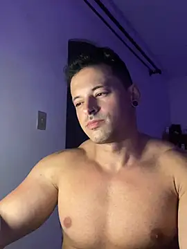 Snapshot of Lucasfit24 chatting on February 27, 2025, 11:48 pm Lucasfit24 online show from February 27, 2025, 11:48 pm