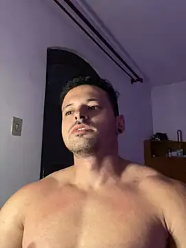 Snapshot of Lucasfit24 chatting on March 6, 2025, 11:31 pm Lucasfit24 online show from March 6, 2025, 11:31 pm