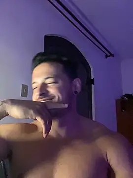 Snapshot of Lucasfit24 chatting on March 7, 2025, 2:36 am Lucasfit24 online show from March 7, 2025, 2:36 am