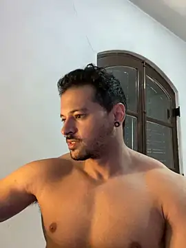 Snapshot of Lucasfit24 chatting on March 20, 2025, 3:04 pm Lucasfit24 online show from March 20, 2025, 3:04 pm