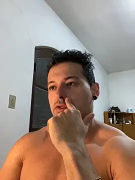 Snapshot of Lucasfit24 chatting on March 21, 2025, 11:44 am Lucasfit24 online show from March 21, 2025, 11:44 am