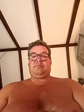 Snapshot of MountJohnXL chatting on February 12, 2025, 1:19 am MountJohnXL online show from February 12, 2025, 1:19 am