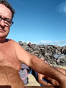 MountJohnXL online show from December 17, 2025, 3:29 pm