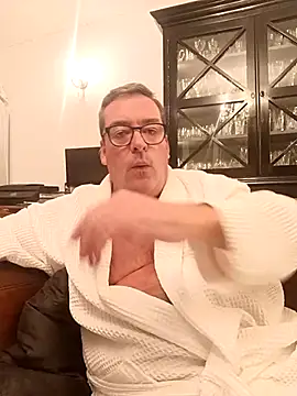Snapshot of MountJohnXL chatting on April 7, 2026, 11:04 pm MountJohnXL online show from April 7, 2026, 11:04 pm