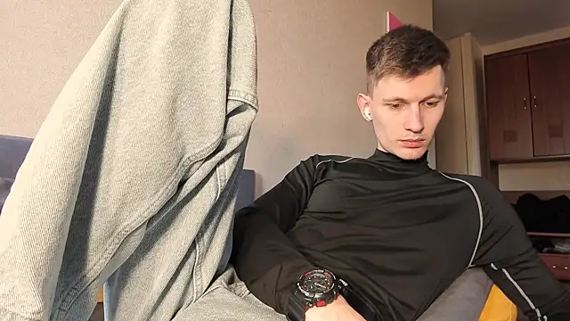 Snapshot of Kevin_Hornyyy chatting on May 25, 2026, 2:12 pm Kevin Hornyyy online show from May 25, 2026, 2:12 pm