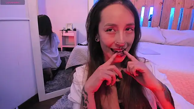 Snapshot of coral_jonesss chatting on September 29, 2025, 2:44 pm coral jonesss online show from September 29, 2025, 2:44 pm