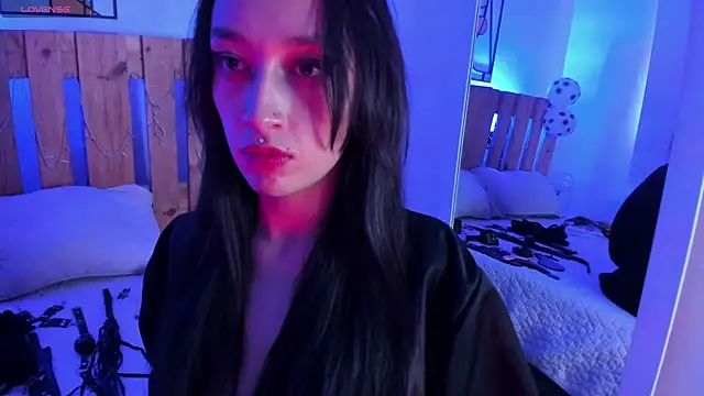 coral jonesss online show from July 17, 2026, 3:18 pm