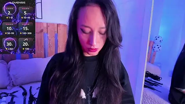 coral jonesss online show from July 20, 2026, 4:42 pm