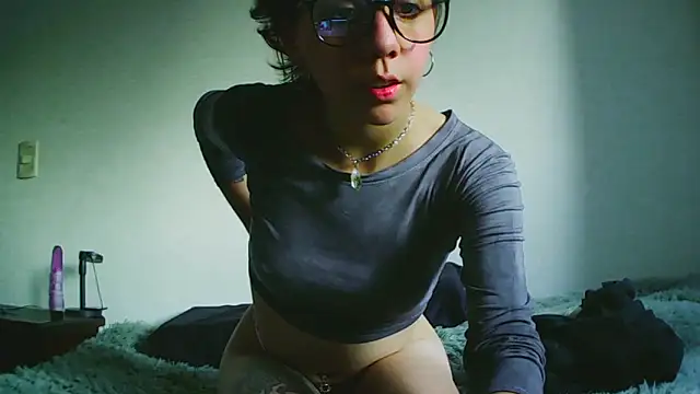 Snapshot of w4xxita chatting on May 26, 2026, 7:43 pm w4xxita online show from May 26, 2026, 7:43 pm