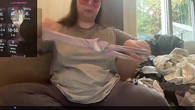 Teasingsarah online show from September 30, 2025, 4:23 pm