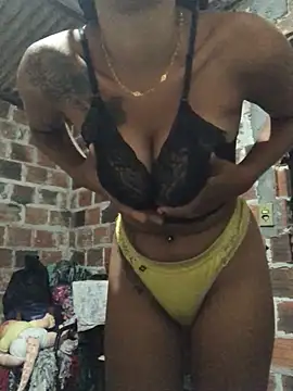 Snapshot of PretinhaOfc chatting on January 23, 2025, 10:54 pm PretinhaOfc online show from January 23, 2025, 10:54 pm