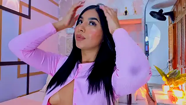 CharlotteGraay online show from February 19, 2026, 7:43 pm