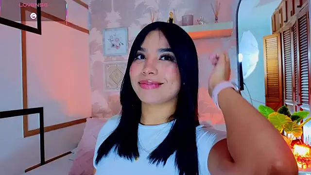 CharlotteGraay online show from July 8, 2026, 7:51 pm