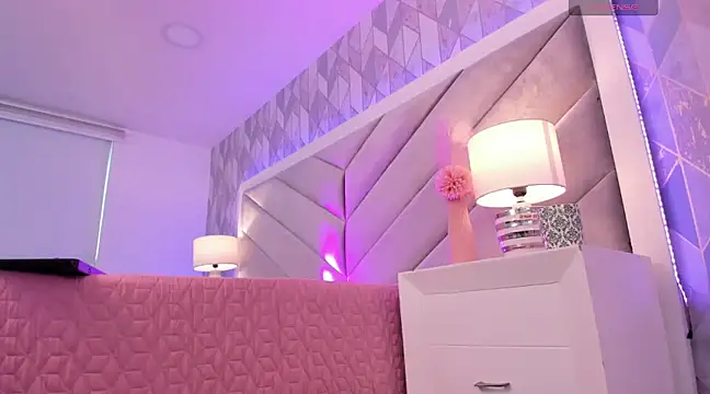 Snapshot of Sara__collins__ chatting on February 21, 2025, 12:17 pm Sara collins online show from February 21, 2025, 12:17 pm