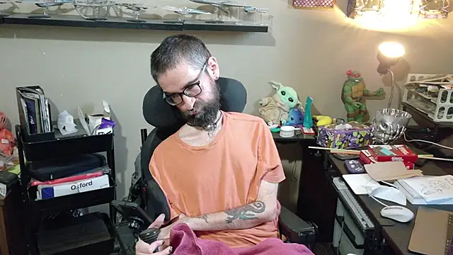 Snapshot of HighPriest_Belial666 chatting on December 19, 2025, 9:44 pm HighPriest Belial666 online show from December 19, 2025, 9:44 pm