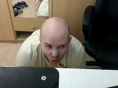 Snapshot of dirtykinkyslut chatting on December 3, 2025, 5:00 pm dirtykinkyslut online show from December 3, 2025, 5:00 pm