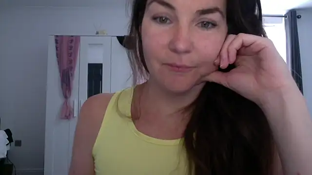 Snapshot of LittleMissFoxx chatting on June 20, 2026, 5:16 pm LittleMissFoxx online show from June 20, 2026, 5:16 pm