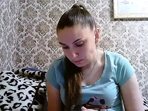 Snapshot of Yuliia30 chatting on May 21, 2026, 4:47 pm Yuliia30 online show from May 21, 2026, 4:47 pm
