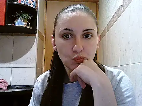 Snapshot of Yuliia30 chatting on May 23, 2026, 4:55 pm Yuliia30 online show from May 23, 2026, 4:55 pm