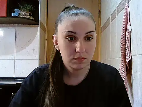 Snapshot of Yuliia30 chatting on May 31, 2026, 2:24 pm Yuliia30 online show from May 31, 2026, 2:24 pm