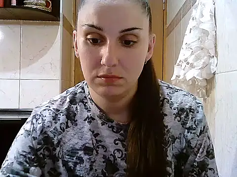 Snapshot of Yuliia30 chatting on June 6, 2026, 6:45 pm Yuliia30 online show from June 6, 2026, 6:45 pm