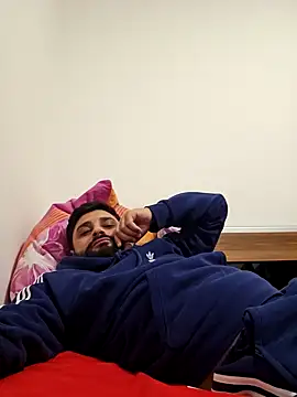 Snapshot of Mehmet2304 chatting on January 10, 2025, 1:32 am Mehmet2304 online show from January 10, 2025, 1:32 am