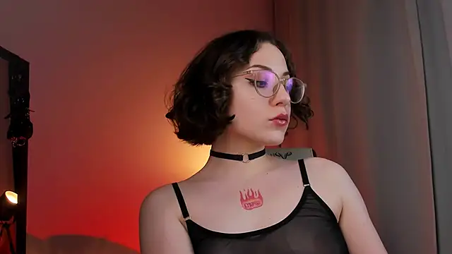 Snapshot of Eva_Moss_ chatting on February 25, 2025, 9:24 pm Eva Moss online show from February 25, 2025, 9:24 pm