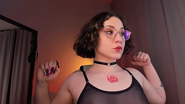 Snapshot of Eva_Moss_ chatting on March 3, 2025, 9:26 pm Eva Moss online show from March 3, 2025, 9:26 pm