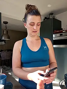 Snapshot of cumtomama chatting on September 29, 2025, 9:25 am cumtomama online show from September 29, 2025, 9:25 am