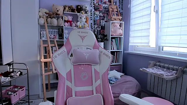 Snapshot of Catharsisi chatting on March 7, 2026, 2:36 pm Catharsisi online show from March 7, 2026, 2:36 pm