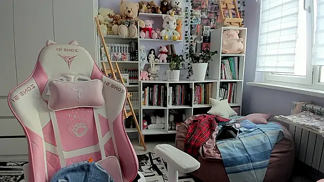 Snapshot of Catharsisi chatting on March 14, 2026, 1:27 pm Catharsisi online show from March 14, 2026, 1:27 pm