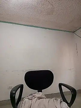 Snapshot of CarolinePolsen chatting on March 18, 2025, 12:03 pm CarolinePolsen online show from March 18, 2025, 12:03 pm