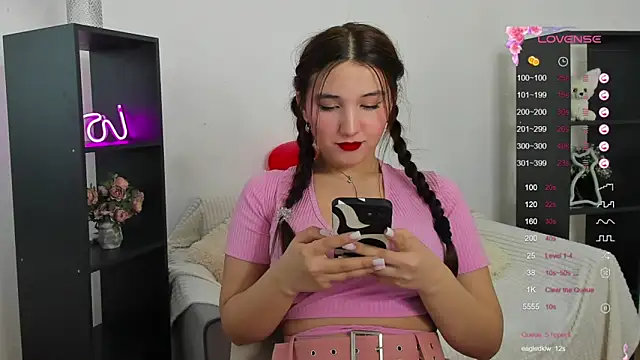 Snapshot of anna_elfi chatting on February 12, 2025, 9:52 am anna elfi online show from February 12, 2025, 9:52 am