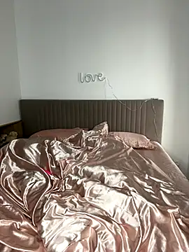 Snapshot of anna_elfi chatting on October 18, 2025, 10:16 am anna elfi online show from October 18, 2025, 10:16 am