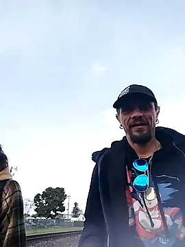 AQuickPhyx online show from March 15, 2025, 11:50 pm