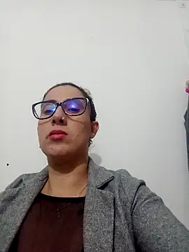 Snapshot of CHARLOTTE_1711 chatting on February 14, 2025, 1:45 am CHARLOTTE 1711 online show from February 14, 2025, 1:45 am