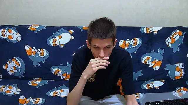 Lester Broo online show from May 28, 2026, 2:42 am