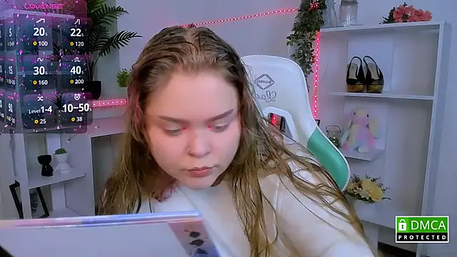 Snapshot of Erica__Alta chatting on November 28, 2025, 7:11 am Erica Alta online show from November 28, 2025, 7:11 am