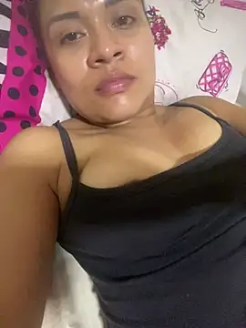 Snapshot of Yessica_832 chatting on March 14, 2025, 3:04 am Yessica 832 online show from March 14, 2025, 3:04 am