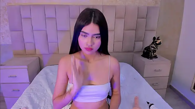 Snapshot of BellaaStorm chatting on February 13, 2025, 4:17 pm BellaaStorm online show from February 13, 2025, 4:17 pm