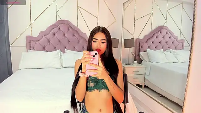 Snapshot of BellaaStorm chatting on March 12, 2025, 1:51 pm BellaaStorm online show from March 12, 2025, 1:51 pm