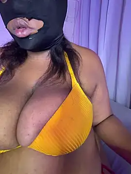 Lilymoonshow online show from March 10, 2026, 11:43 pm