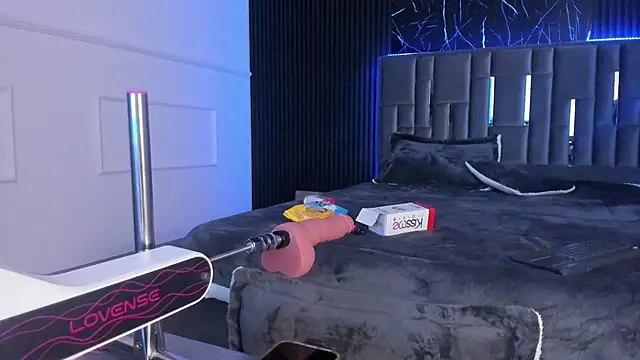 Thaliiajones online show from January 27, 2025, 11:54 am