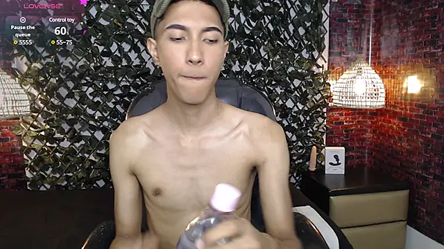 HarolddXL online show from February 22, 2025, 1:35 pm