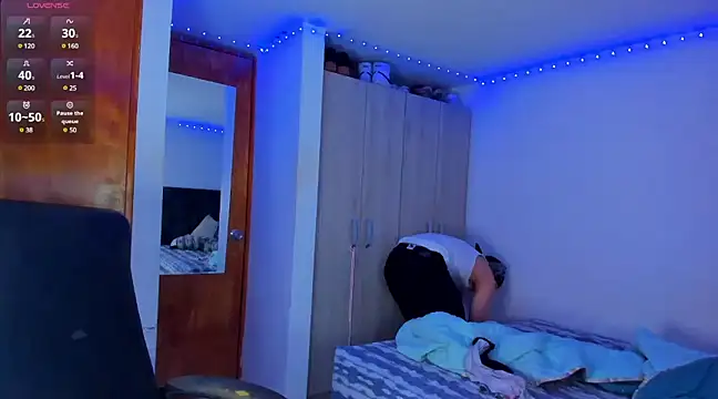 austinoficial online show from March 7, 2025, 1:53 am