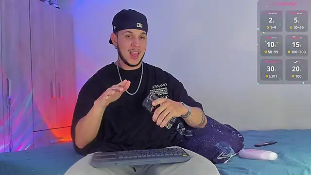 austinoficial online show from November 15, 2025, 11:21 pm