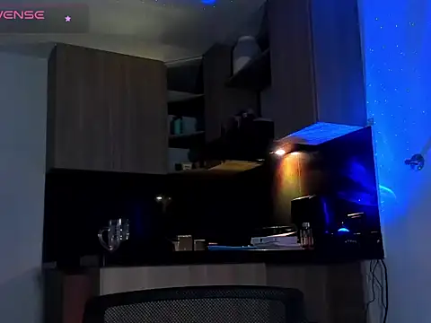 austinoficial online show from April 29, 2026, 1:43 am