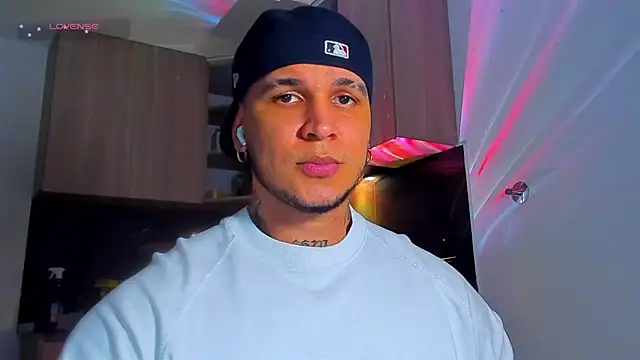 austinoficial online show from May 11, 2026, 11:24 pm