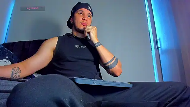 austinoficial online show from July 26, 2026, 11:11 pm